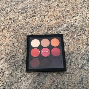 NIB MAC Red hot times nine eyeshadow palette